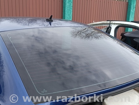 Стекло заднее для Volkswagen Passat B8 (07.2014-...) Львов