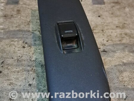 Кнопка стеклоподьемника для Toyota RAV-4 (00-05) Киев 8481012080