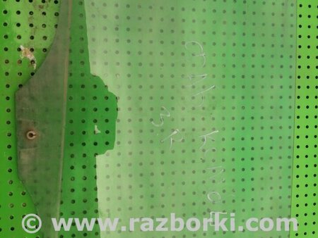 Стекло задней правой двери для Skoda Fabia Киев 6Y9845206