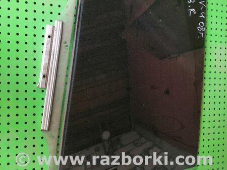 Стекло задней правой двери для Toyota RAV-4 (05-12) Киев 6810342120