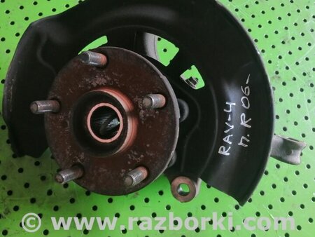 Кулак поворотный правый для Toyota RAV-4 (05-12) Киев 4321142080