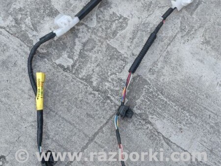 Проводка двери для Toyota Camry 50 XV50 (08.2011-11.2014) Киев 82186-33020, 82152-33D10