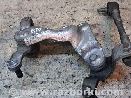 Кронштейн крепления кулисы КПП  для Toyota RAV-4 (00-05) Киев 3360828010
