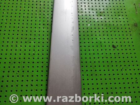 Молдинг внешний двери передней для Toyota RAV-4 (00-05) Киев 7573242100