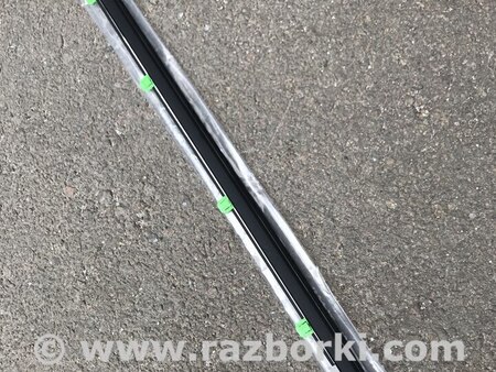 Молдинг двери для Honda CR-V (07-11) Киев 72950-SWA-A01