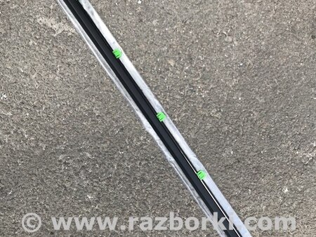 Молдинг двери для Honda CR-V (07-11) Киев 72410-SWA-A01