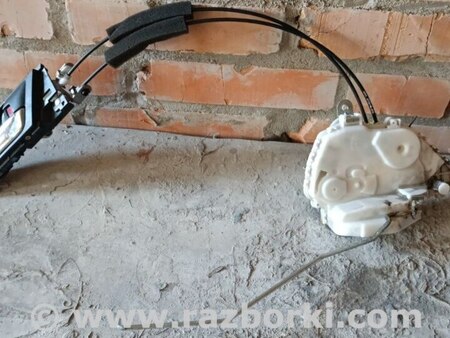 Замок двери передней правой для Honda CR-V (07-11) Киев 72111-SWA-G1