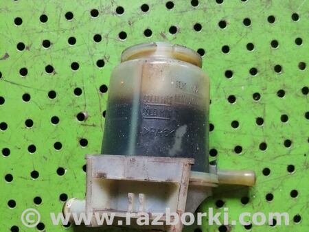 Бачок гидроусилителя для Toyota RAV-4 (00-05) Киев 4436042030