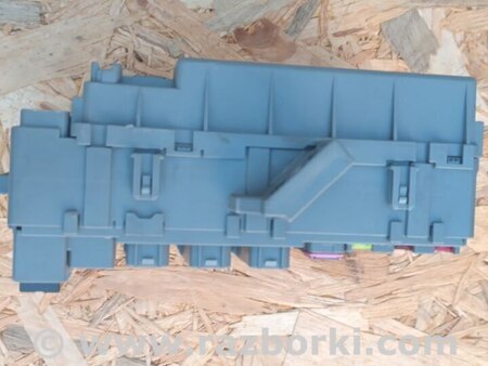 Блок предохранителей для Honda CR-V (07-11) Киев 38200-SWA-S72-M1