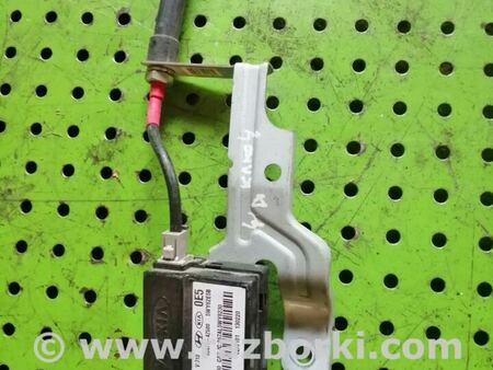 Антенна ключа для Hyundai Santa Fe DM (12-18) Киев 954704Z500