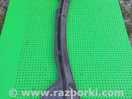 Пластик под лобовое стекло для Volkswagen Polo 9N (2001-2012) Киев 6J1853185