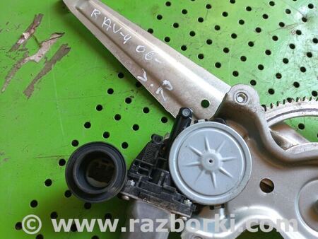 Стеклоподъемник задний правый для Toyota RAV-4 (05-12) Киев 8572035140