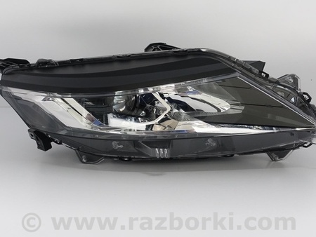 Фара линза для Mitsubishi L200 Коломия 8301D378