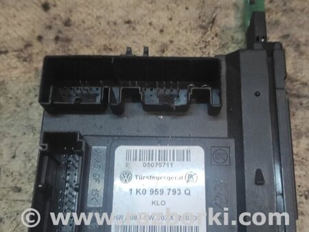 Блок управления дверьми для Skoda Octavia A5 Киев 1K0959793Q