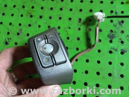 Кнопки руля для Toyota RAV-4 (05-12) Киев 8424742030