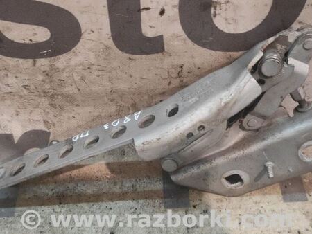 Петля капота правая для Audi (Ауди) A8 D3 (07.2002-10.2009) Киев 4E0823302E