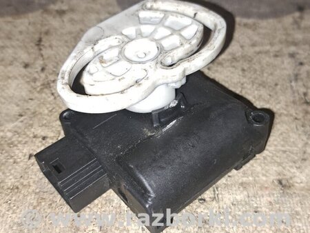 Привод заслонки отопителя для Audi (Ауди) A8 D3 (07.2002-10.2009) Киев 4E0820511