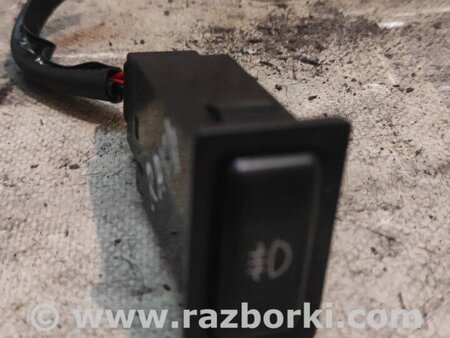 Кнопка противотуманных фонарей для Toyota RAV-4 (00-05) Киев 8416542010