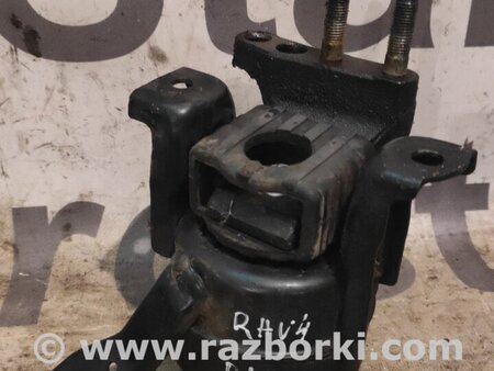 Подушка двигателя правая для Toyota RAV-4 (00-05) Киев 1230527040