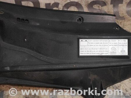 Пластик под лобовое стекло (Жабо) для Toyota RAV-4 (00-05) Киев 5578442020