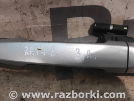 Ручка задней левой двери для Toyota RAV-4 (00-05) Киев 6920442010