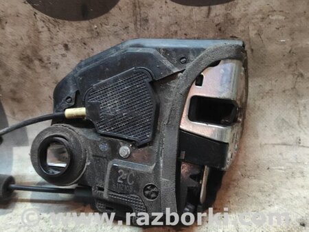 Замок двери задней правой для Toyota RAV-4 (05-12) Киев 6905042021