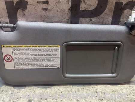 Козырек солнцезащитный правый для Toyota RAV-4 (05-12) Киев 7431042410B0