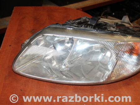 Фара передняя правая для Chrysler Voyager Львов 04857710AB