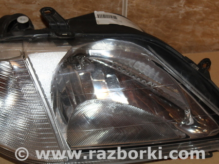 Фара передняя правая для Dacia Logan Львов 8200211006, 89029770