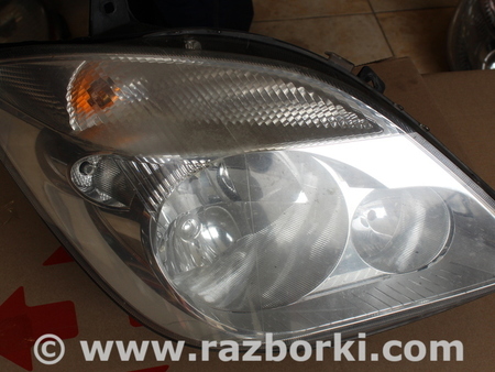 Фара передняя правая для Mercedes-Benz Sprinter Львов A9068200261