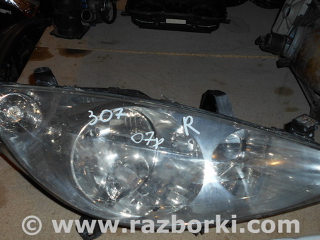 Фара передняя правая для Peugeot 307 Львов 9681832280