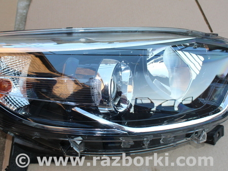 Габарит передний правый для Renault Captur (2013-...) Львов 260102734R, 030128121200