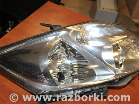 Фара передняя правая для Toyota Auris E150 (10.2006-11.2012) Львов 81110-02470
