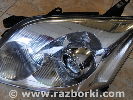 Фара передняя левая для Toyota Avensis T250 (02.2003-10.2009) Львов