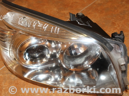 Фара передняя правая для Toyota RAV-4 (05-12) Львов
