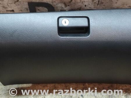 Крышка бардачка для Toyota Avensis T250 (02.2003-10.2009) Киев 5555005070B0