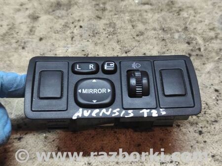 Блок управления зеркалами для Toyota Avensis T250 (02.2003-10.2009) Киев 8487205010