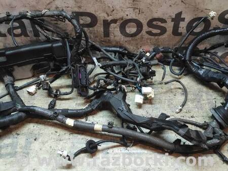 Проводка моторного отсека для Toyota Avensis T250 (02.2003-10.2009) Киев 8211105A21