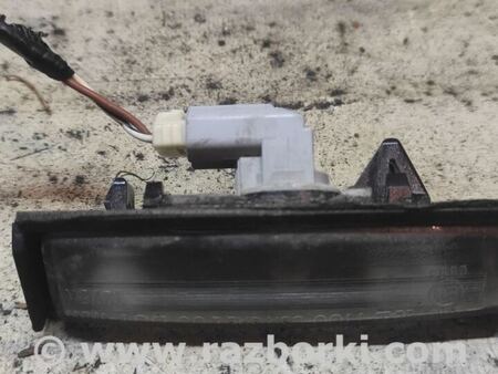 Подсветка номера для Toyota Camry 40 XV40 (01.2006-07.2011) Киев 81270AA020