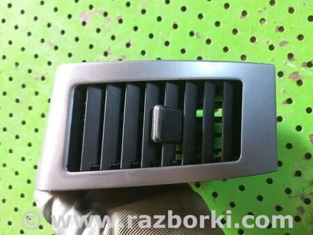 Воздуховод левый для Mitsubishi Outlander XL Киев 8030A024