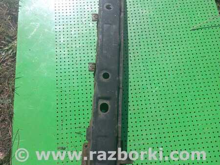 Усилитель переднего бампера для Hyundai Trajet (1999-2007) Киев 865303A010