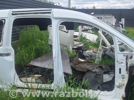 Стойка кузова центральная для Volkswagen Caddy 3 (2003-2020) Житомир