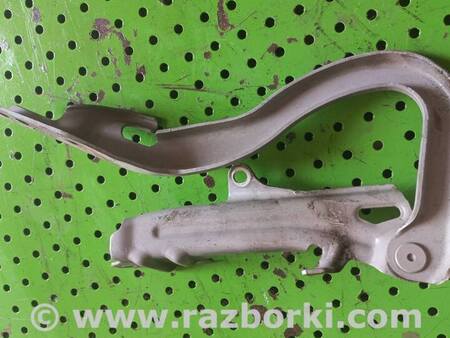 Петля капота левая для Suzuki SX4 Киев 5742080J00