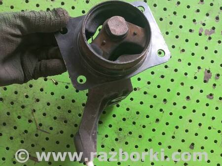 Кронштейн крепления КПП для Suzuki SX4 Киев 1167179J00