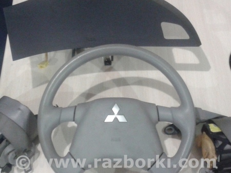 Бампер передний для Mitsubishi Grandis Киев MN150967WA