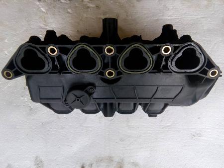 Впускной коллектор для Volkswagen Caddy (все года выпуска) Киев 036129711BR