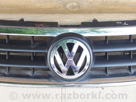 Решетка радиатора для Volkswagen Touareg  (10-17) Ковель