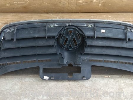 Решетка радиатора для Volkswagen Touran (01.2003-10.2015) Ковель