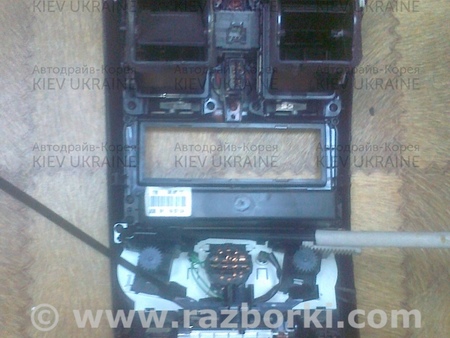 Накладка консоли центральной для Hyundai Getz Киев 84740-1C550WK 