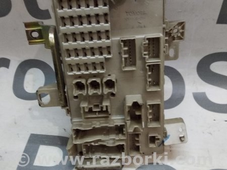 Корпус блока предохранителей в салоне для Toyota Camry 30 XV30 (09.2001-03.2006) Киев 8273006040a